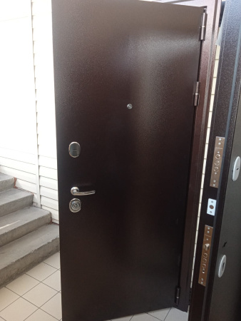 Входная дверь Страж 3К Броня Классика Антик медь/ Венге 960х2050 Правое