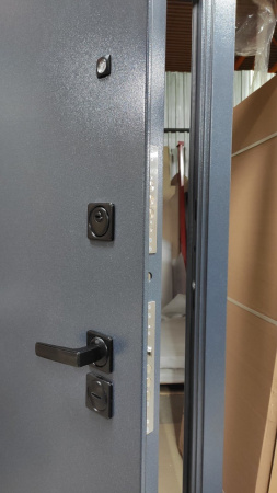 Входная дверь Берлога Ультра Марвин Букле графит синий