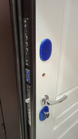 Входная дверь Страж 3К Броня Классика Антик медь/ Ясень белый 960х2050 Левое