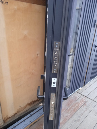 Входная дверь с терморазрывом Страж 3К FINITO Termo PP