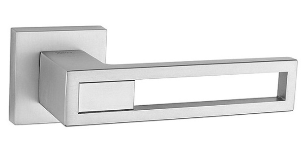 Дверная ручка Tupai BARACO 2737 5SQ  SC Хром матовый