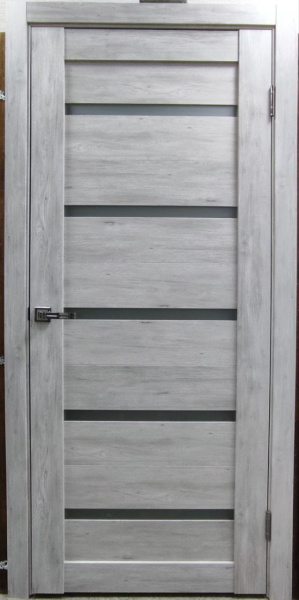 Межкомнатная дверь модель 55 ДО Дуб дымчатый/ Черный лакобель 600х2000