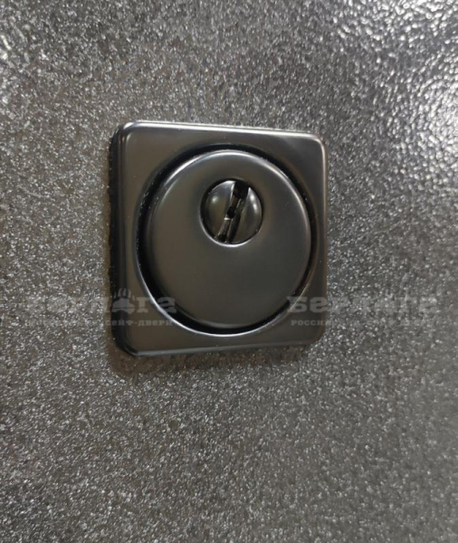 Входная дверь Берлога Ультра Вибек