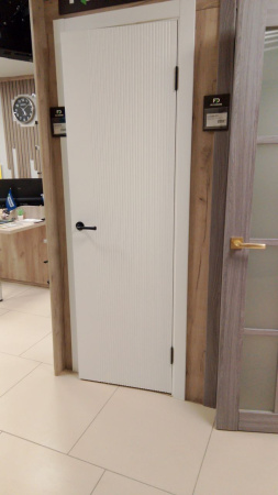 Межкомнатная дверь FlyDoors Elegans 04 Эмаль