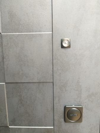 Входная дверь Страж 3К Квадра с зеркалом