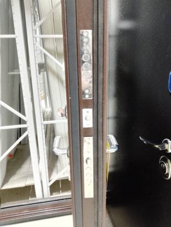 Входная дверь с терморазрывом Страж 3К Тепло Ель карпатская